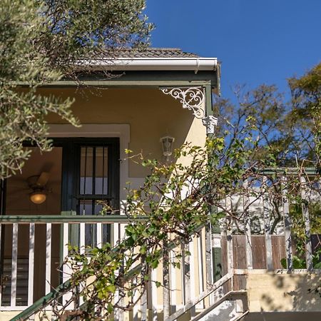Mediterranean Villa Guesthouse Cape Town Bagian luar foto
